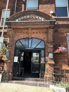New picture of Woodbourne Hotel