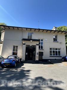 Manor Hotel