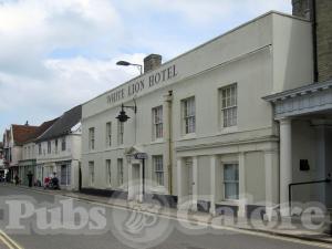 Picture of White Lion Hotel