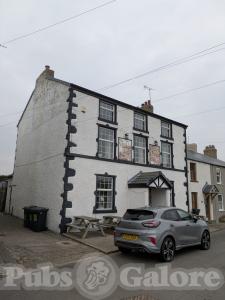 Picture of Village Inn