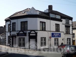 Picture of Waverley Hotel