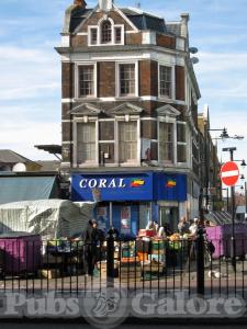 Picture of The Queens Head