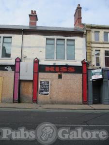 Picture of Kiss Bar