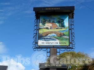 Picture of Tu Hwnt I'r Afon