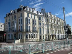 Picture of No 1 Bar & Bistro (Queens Hotel)