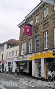 Picture of Coachmans Bar (Mercure Farnham Bush Hotel)
