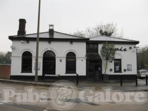 Picture of Bridge House