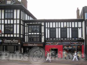 Picture of Queens Head Hotel