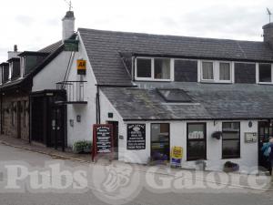 Picture of The Ben Loyal Hotel