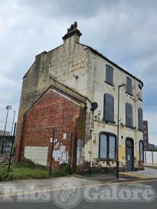 Picture of Crown Hotel