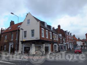 Picture of Tudor Rose Hotel