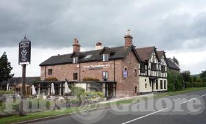 Picture of Three Horseshoes Inn