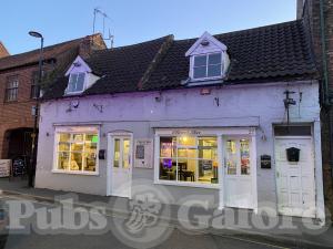 Picture of Olivers  Bar