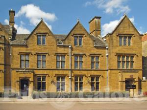 Picture of Hornton Bar (Whately Hall Hotel)
