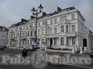 Picture of Queens Hotel