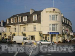 Picture of Queens Hotel