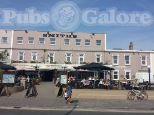 Picture of The Waterfront Bar @ Smiths Hotel