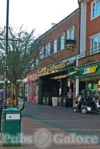 Picture of Six Gold Martlets (JD Wetherspoon)