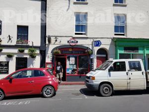 Picture of Pebbles Tavern