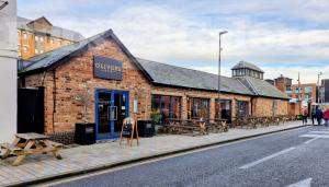 Picture of Oliver’s Bar