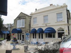 Picture of Daish's Hotel