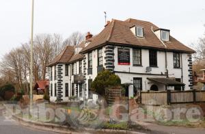 Picture of Castle Bar at The Roundabout Hotel