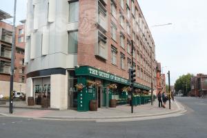 Picture of The Queen Of Hope Street