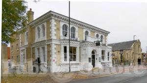 Picture of Sandford House (JD Wetherspoon)
