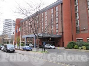 Picture of Whistler's Bar (Croydon Park Hotel)