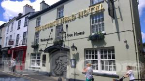 Picture of The Queens Head Hotel (JD Wetherspoon)