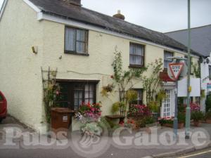 Picture of Bridge House Hotel