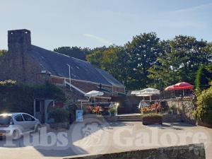 Picture of Les Fontaines Tavern