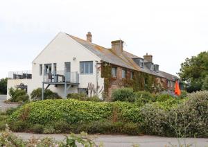 Picture of Old Portelet Inn