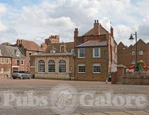 Picture of Bank House