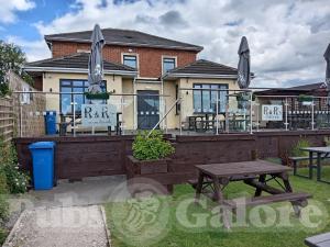 Picture of R&Rs Sports Bar & Lounge