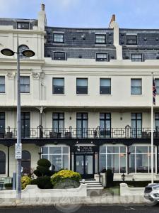 Picture of Churchill Bar @ Dover Marina Hotel