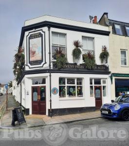 Mitre Tavern