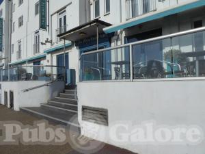 Picture of White Rock Hotel