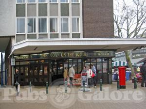 Picture of Moon On The Square (JD Wetherspoon)
