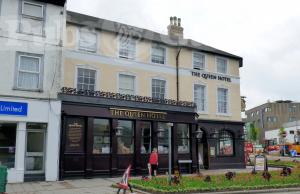Picture of The Queen Hotel (JD Wetherspoon)
