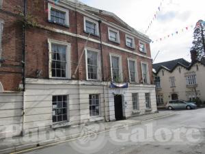 Picture of Royal Oak Hotel