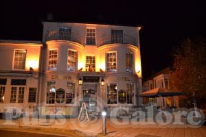 Picture of Crown Hotel