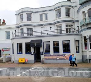 Picture of Harry's Bar @ The Royal Esplanade Hotel
