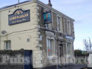 Picture of Lord Raglan Hotel