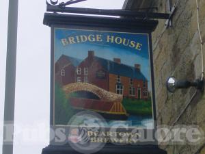 Picture of Bridge House Hotel