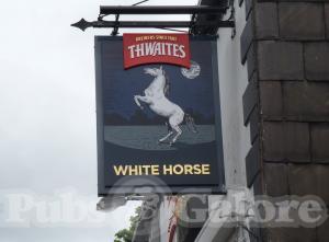 Picture of White Horse Hotel