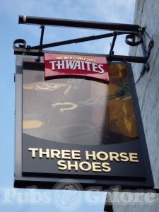Picture of Three Horseshoes