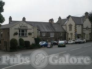Picture of Shireburn Arms Hotel