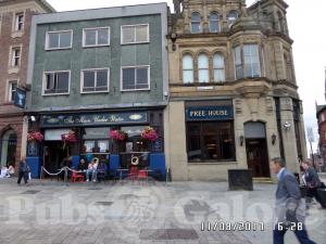 Picture of The Moon Under Water (JD Wetherspoon)