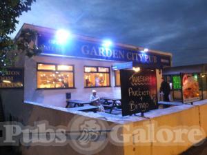 Picture of Garden City Pub
